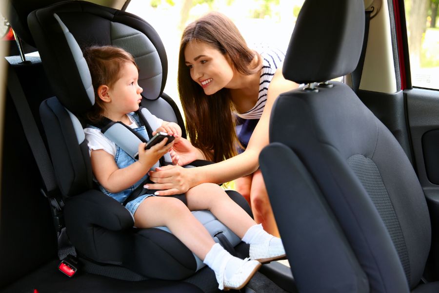 Keep Your Children Safe with Car Seat Laws When Travelling in El Salvador