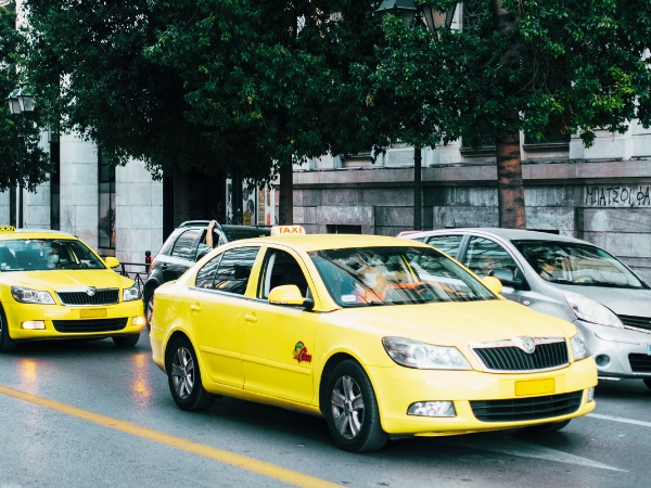 Taxis vs Car Rental in El Salvador